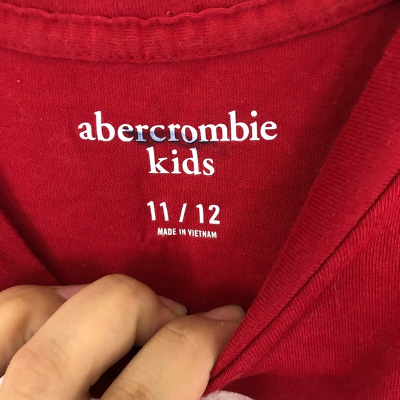 Abercrombie and Fitch Kids T-shirt - Picture 2 of 5
